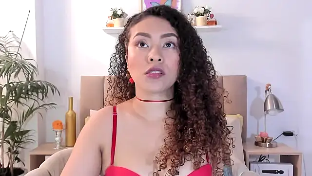 Zoe Gruber online show from February 10, 2026, 9:47 pm