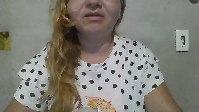 Snapshot of laiscibelle chatting on October 25, 2025, 10:21 pm laiscibelle online show from October 25, 2025, 10:21 pm
