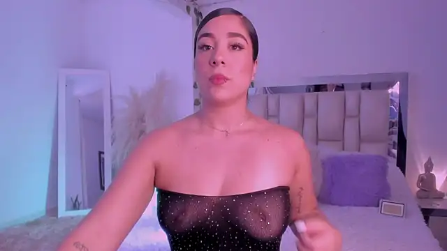 Sussy Bell01 online show from April 17, 2026, 8:22 pm