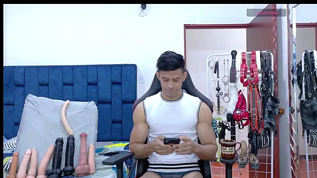 JoseRumbero26 online show from April 18, 2026, 1:02 pm