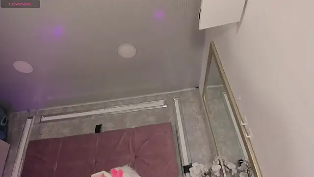 conny  curly online show from October 10, 2025, 8:20 pm