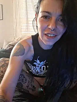 SophiaBlackfoxx online show from June 17, 2026, 3:44 pm