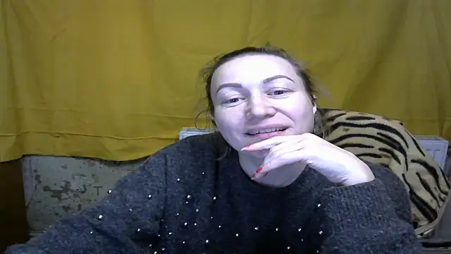 wLESLYMOSw online show from February 7, 2025, 3:08 pm