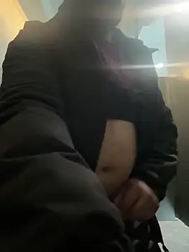 Snapshot of VFuck4U_xxx chatting on January 20, 2025, 8:39 pm VFuck4U xxx online show from January 20, 2025, 8:39 pm