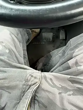 Snapshot of VFuck4U_xxx chatting on December 4, 2024, 4:21 pm VFuck4U xxx online show from December 4, 2024, 4:21 pm