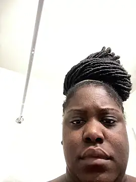 fantasygyal online show from July 28, 2026, 2:19 am