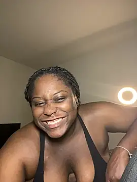 fantasygyal online show from June 25, 2026, 3:48 am