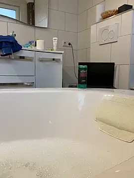 Snapshot of Fuckbuddy36 chatting on December 5, 2024, 2:17 pm Fuckbuddy36 online show from December 5, 2024, 2:17 pm