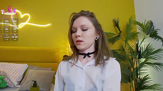 lessysweety online show from February 10, 2026, 2:54 am