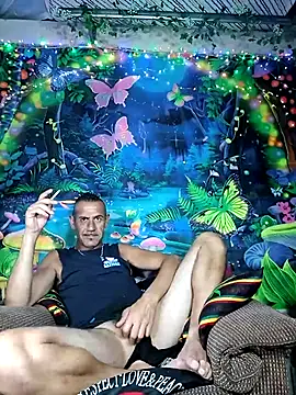 Snapshot of Bbboy42 chatting on February 27, 2025, 11:04 pm Bbboy42 online show from February 27, 2025, 11:04 pm