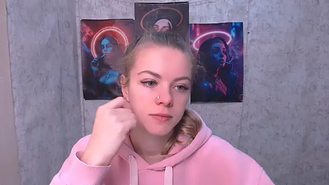 Snapshot of AliceFlirtt_ chatting on November 7, 2025, 7:57 am AliceFlirtt online show from November 7, 2025, 7:57 am