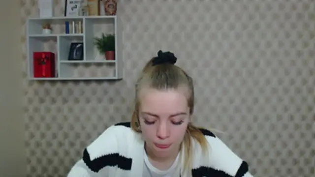 Snapshot of AliceFlirtt_ chatting on November 20, 2025, 1:23 pm AliceFlirtt online show from November 20, 2025, 1:23 pm