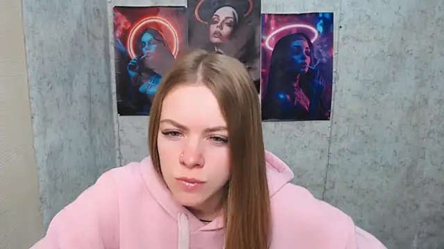 Snapshot of AliceFlirtt_ chatting on November 10, 2025, 9:25 am AliceFlirtt online show from November 10, 2025, 9:25 am