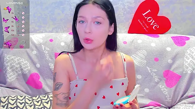 Vanessa Florence online show from November 1, 2025, 1:56 am