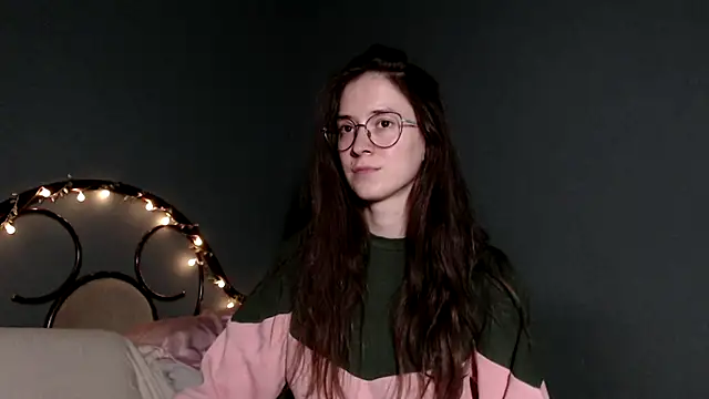 wow  kelly online show from December 2, 2025, 4:19 pm