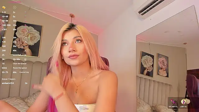 Emma Thompsson online show from October 28, 2025, 2:01 am