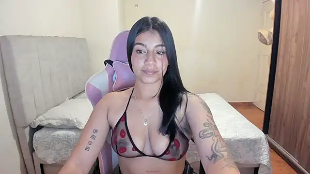 Snapshot of julieth_hot69 chatting on May 20, 2026, 7:49 am julieth hot69 online show from May 20, 2026, 7:49 am