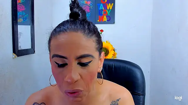 Snapshot of juanblakbigcock chatting on November 21, 2025, 3:55 pm juanblakbigcock online show from November 21, 2025, 3:55 pm