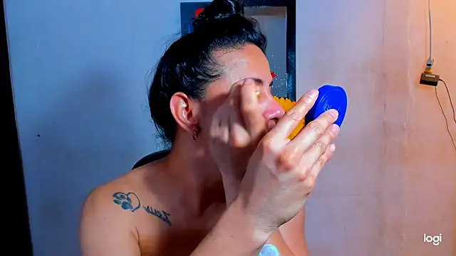 juanblakbigcock online show from April 18, 2026, 4:53 pm