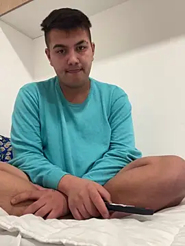 Snapshot of lacikaboyy chatting on January 15, 2025, 11:40 pm lacikaboyy online show from January 15, 2025, 11:40 pm