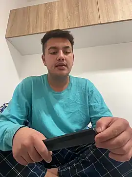 Snapshot of lacikaboyy chatting on January 20, 2025, 9:43 pm lacikaboyy online show from January 20, 2025, 9:43 pm