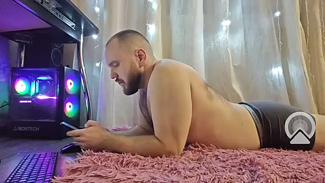 Snapshot of andy_candy_ chatting on February 9, 2025, 1:33 am andy candy  online show from February 9, 2025, 1:33 am