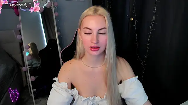 Kimmy powell online show from April 21, 2026, 4:08 am