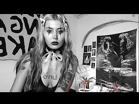 god x girl online show from November 12, 2025, 9:40 pm