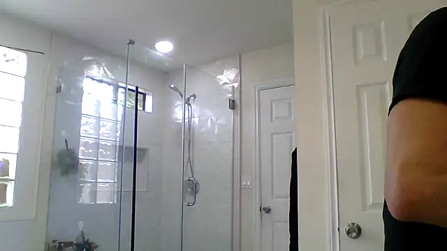 Snapshot of El_Gizmo chatting on May 2, 2026, 7:41 pm El Gizmo online show from May 2, 2026, 7:41 pm