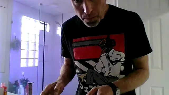 El Gizmo online show from April 13, 2026, 6:12 pm