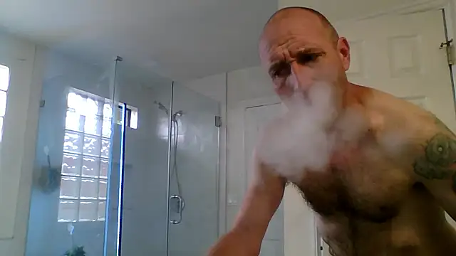 Snapshot of El_Gizmo chatting on May 24, 2026, 5:46 pm El Gizmo online show from May 24, 2026, 5:46 pm