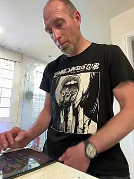 El Gizmo online show from March 1, 2026, 10:32 pm