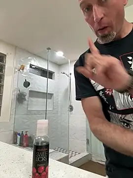 Snapshot of El_Gizmo chatting on November 27, 2025, 8:04 am El Gizmo online show from November 27, 2025, 8:04 am