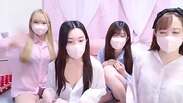 akaneppi  online show from March 14, 2025, 4:30 pm