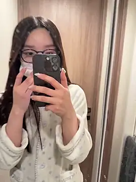 akaneppi  online show from February 2, 2025, 12:35 pm