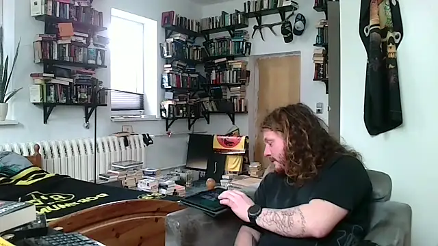 sunr1sa online show from February 2, 2026, 9:41 am