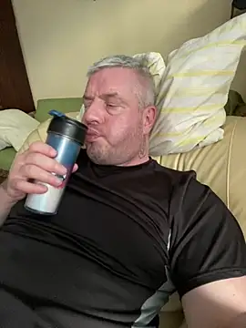 Snapshot of Evolite123 chatting on March 15, 2025, 4:32 pm Evolite123 online show from March 15, 2025, 4:32 pm