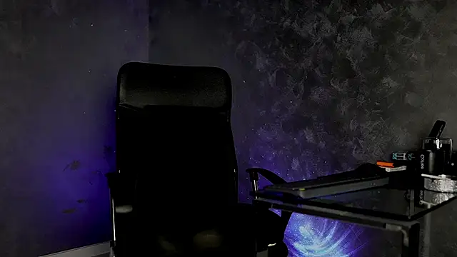 Snapshot of juliusmasters chatting on November 6, 2025, 8:57 pm juliusmasters online show from November 6, 2025, 8:57 pm