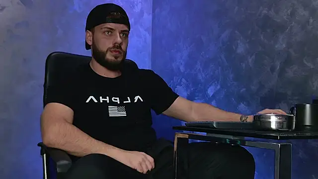 Snapshot of juliusmasters chatting on December 14, 2025, 7:41 pm juliusmasters online show from December 14, 2025, 7:41 pm