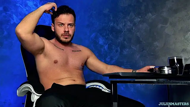 juliusmasters online show from February 26, 2026, 8:31 pm