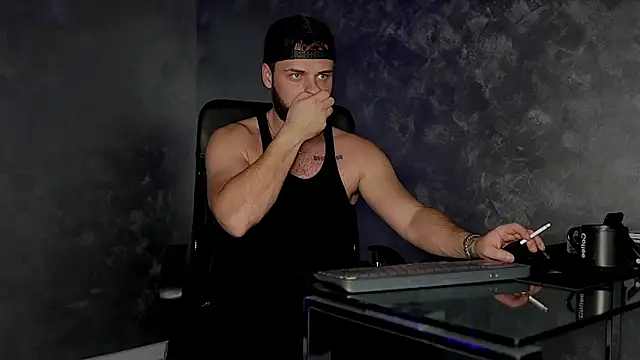 Snapshot of juliusmasters chatting on November 1, 2025, 10:14 pm juliusmasters online show from November 1, 2025, 10:14 pm