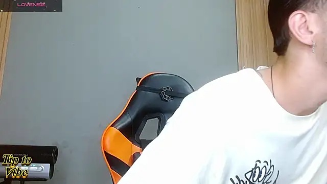 Mr WhiteCock online show from December 1, 2025, 9:15 pm