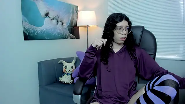 Snapshot of Angel_Dust18 chatting on December 22, 2025, 4:29 pm Angel Dust18 online show from December 22, 2025, 4:29 pm