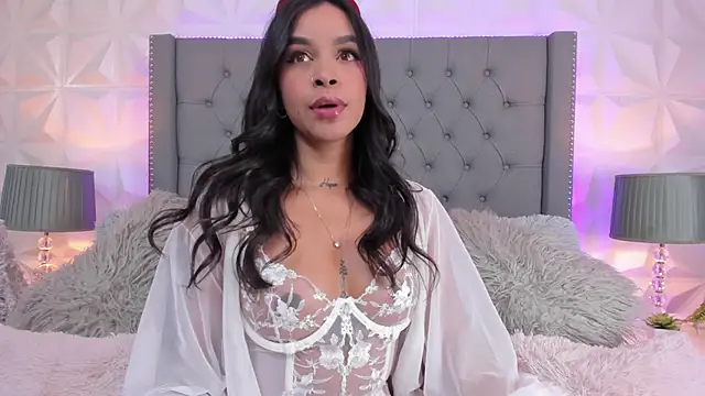 sarah salis  online show from March 19, 2025, 7:06 pm