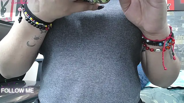 dayadubey  online show from March 9, 2026, 11:36 am