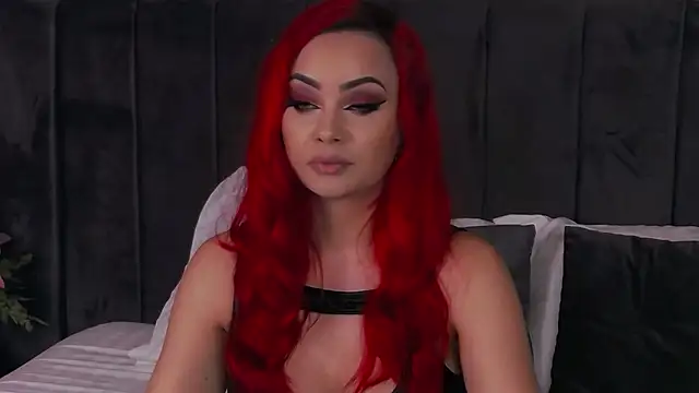 Emmelyn online show from February 10, 2026, 5:50 am