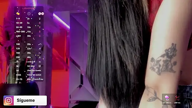 Snapshot of Sara_Foxx1 chatting on December 3, 2025, 9:14 pm Sara Foxx1 online show from December 3, 2025, 9:14 pm