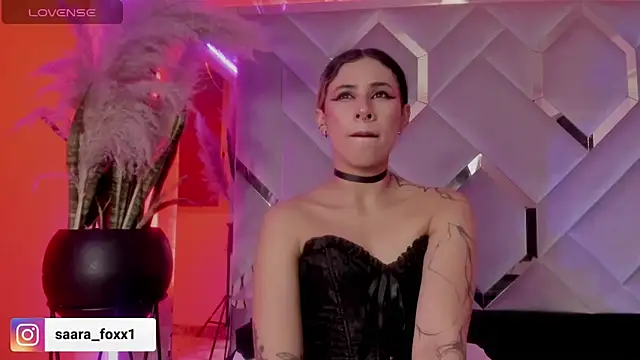 Snapshot of Sara_Foxx1 chatting on November 14, 2025, 8:56 pm Sara Foxx1 online show from November 14, 2025, 8:56 pm