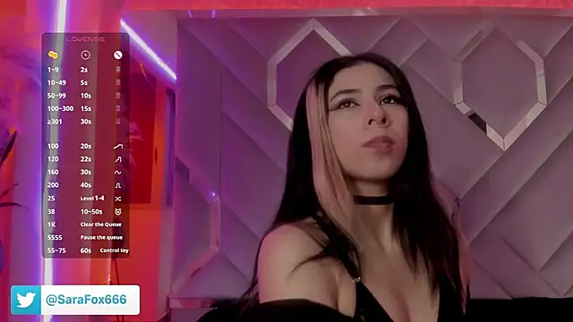 Snapshot of Sara_Foxx1 chatting on November 19, 2025, 10:10 pm Sara Foxx1 online show from November 19, 2025, 10:10 pm