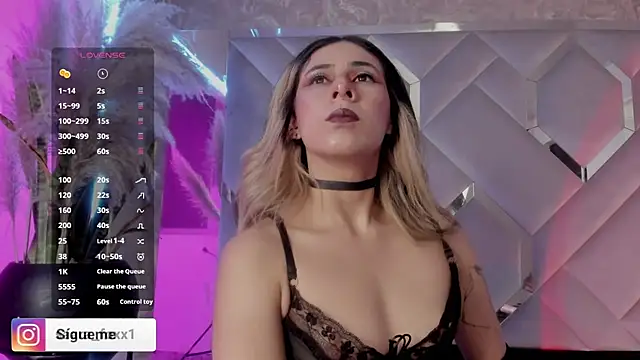 Snapshot of Sara_Foxx1 chatting on November 15, 2025, 10:47 pm Sara Foxx1 online show from November 15, 2025, 10:47 pm